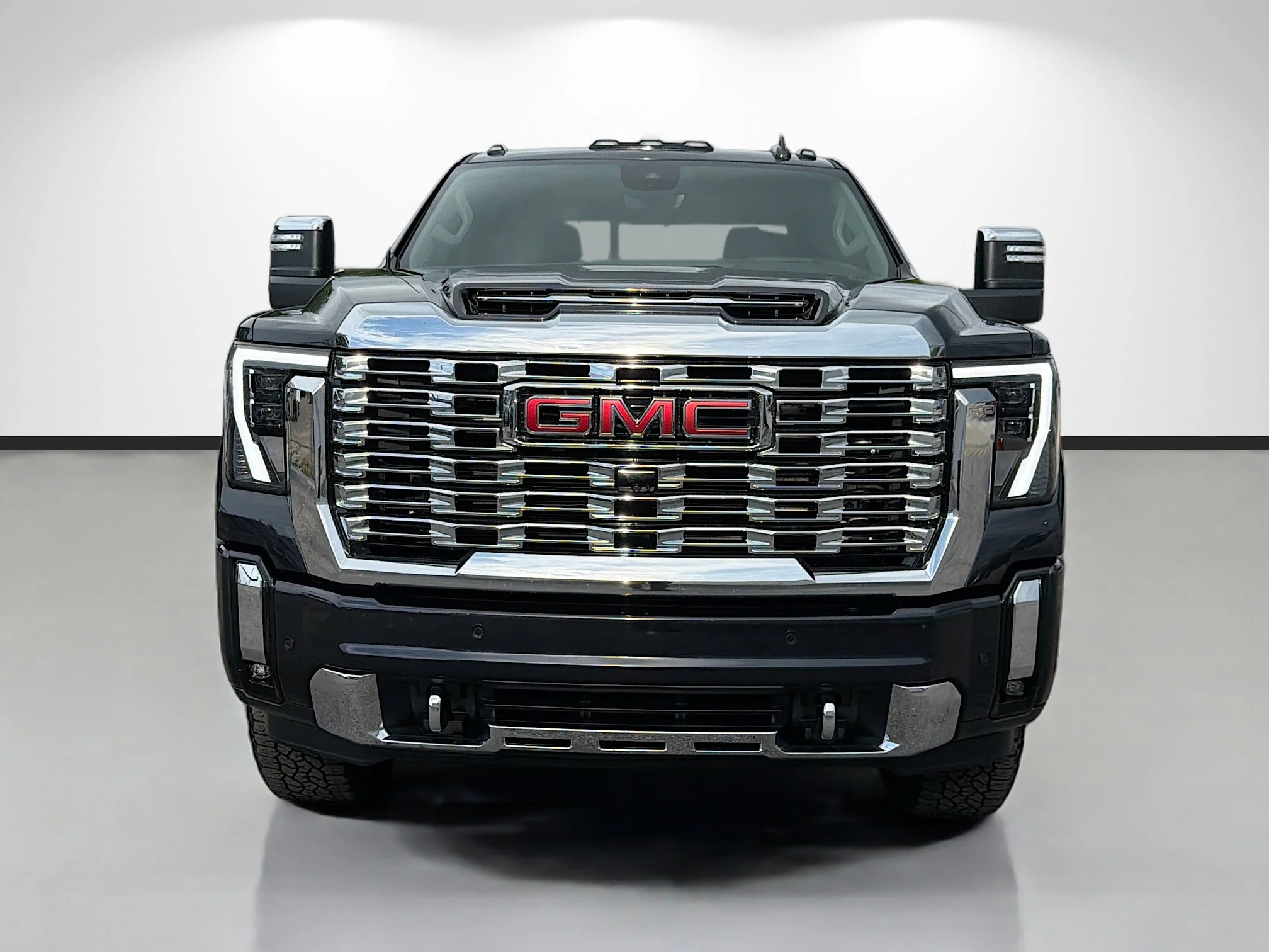 Used 2025 Titanium Rush Metallic GMC Denali image 8