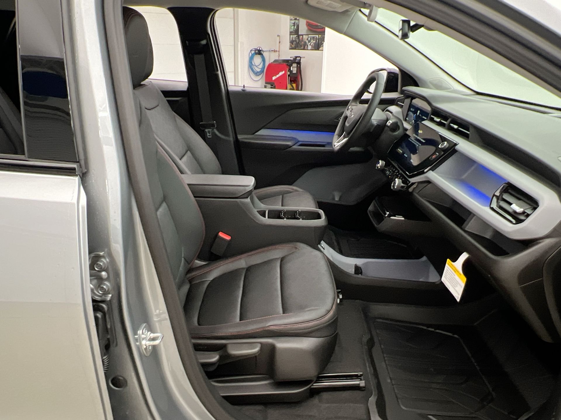 2027 Chevrolet Bolt RS - Photo 82