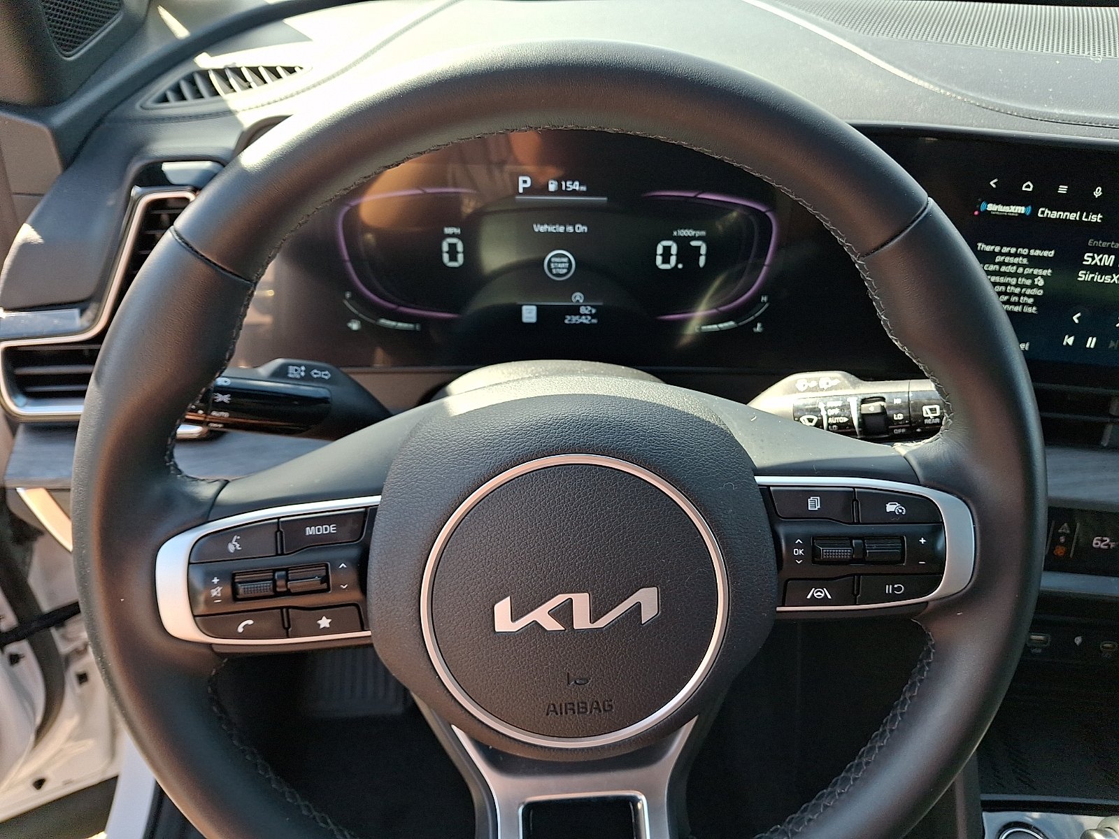 Used 2024 Glacial White Pearl - GWP Kia X-Line image 21