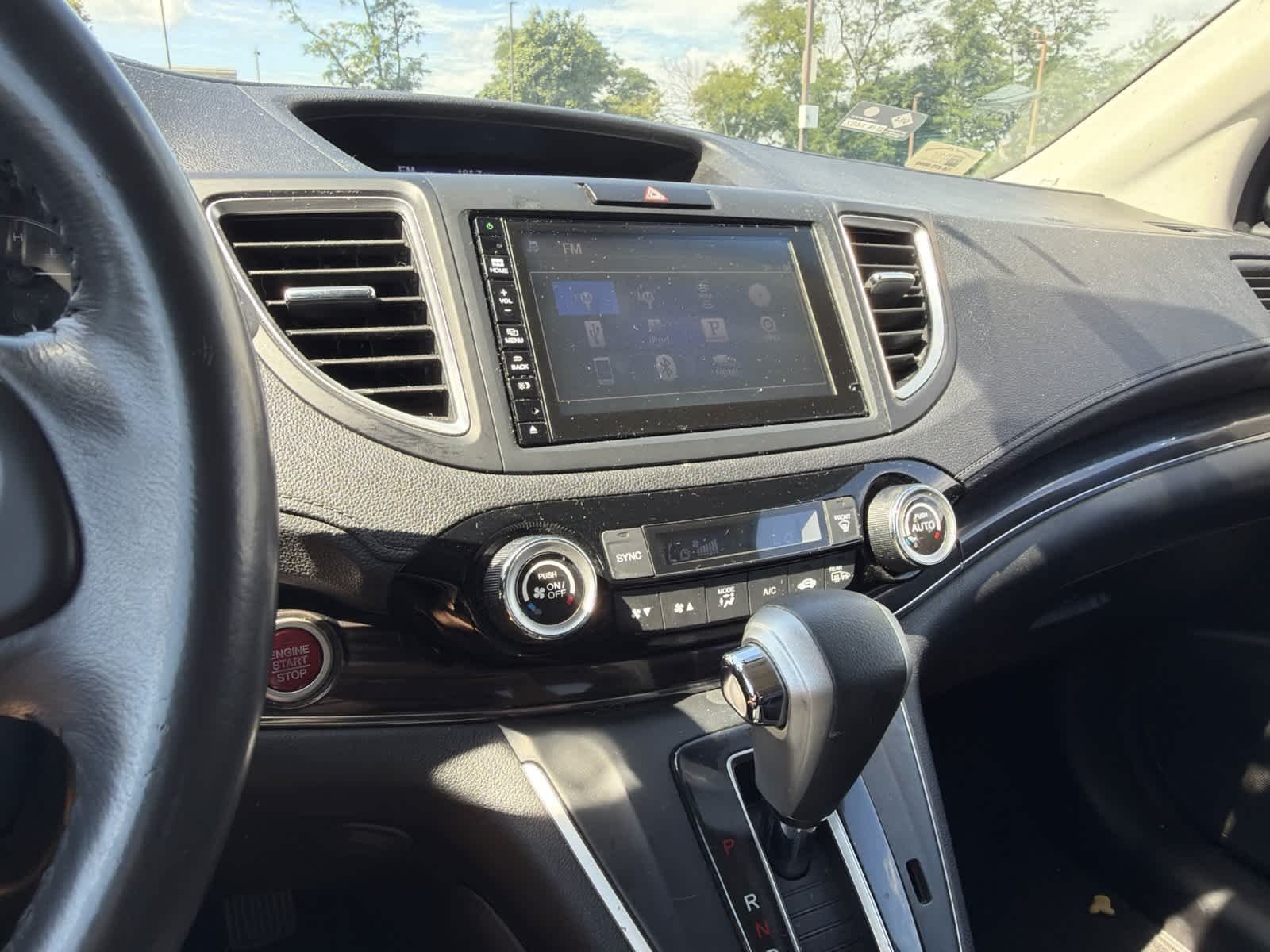 Used 2015 White Honda  image 13