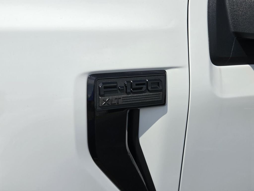 New 2026 Oxford White Ford XLT image 43