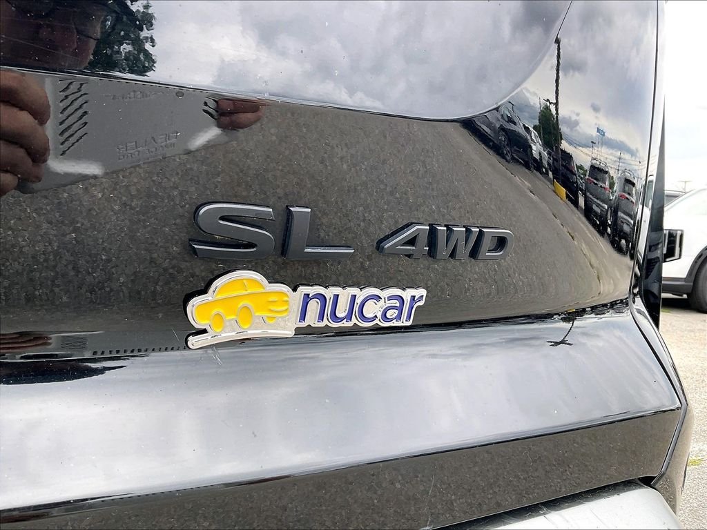 Used 2022 Super Black Nissan SL image 29