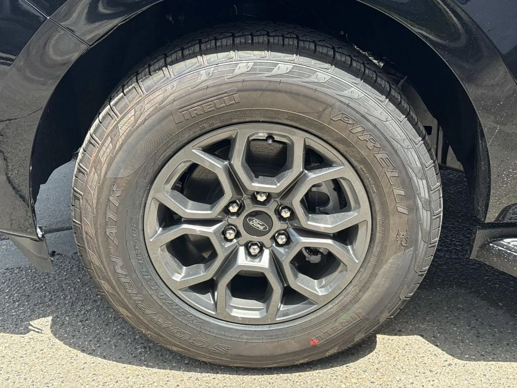 New 2026 Agate Black Metallic Ford Active image 7