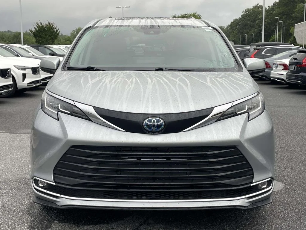 Used 2022 Celestial Silver Metallic Toyota XLE image 22
