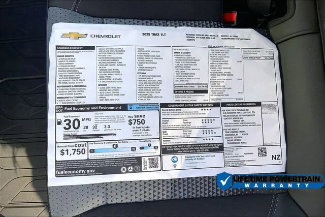 2025 Chevrolet Trax LT - Photo 15