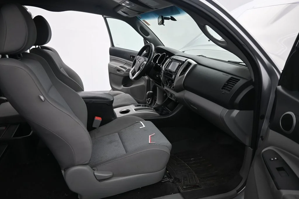 Used 2015 Silver Toyota Base image 17