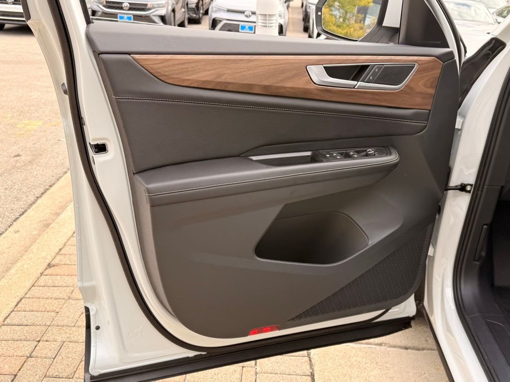 2026 Volkswagen Atlas SE - Photo 7
