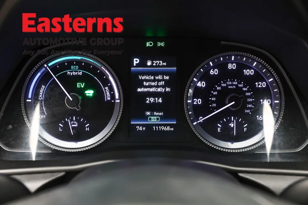 Used 2023 Silver Hyundai Blue image 18
