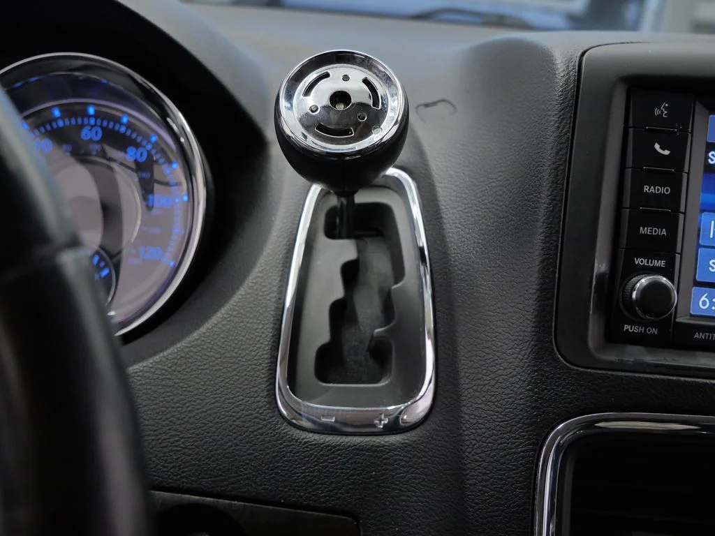 Used 2014 White Chrysler Touring image 25