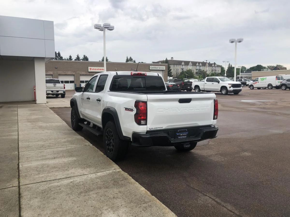 New 2026 White Chevrolet 4wd Crew Cab Trail image 5