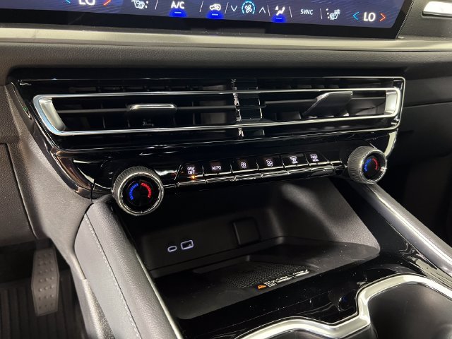 2027 Chevrolet Traverse LT - Photo 18