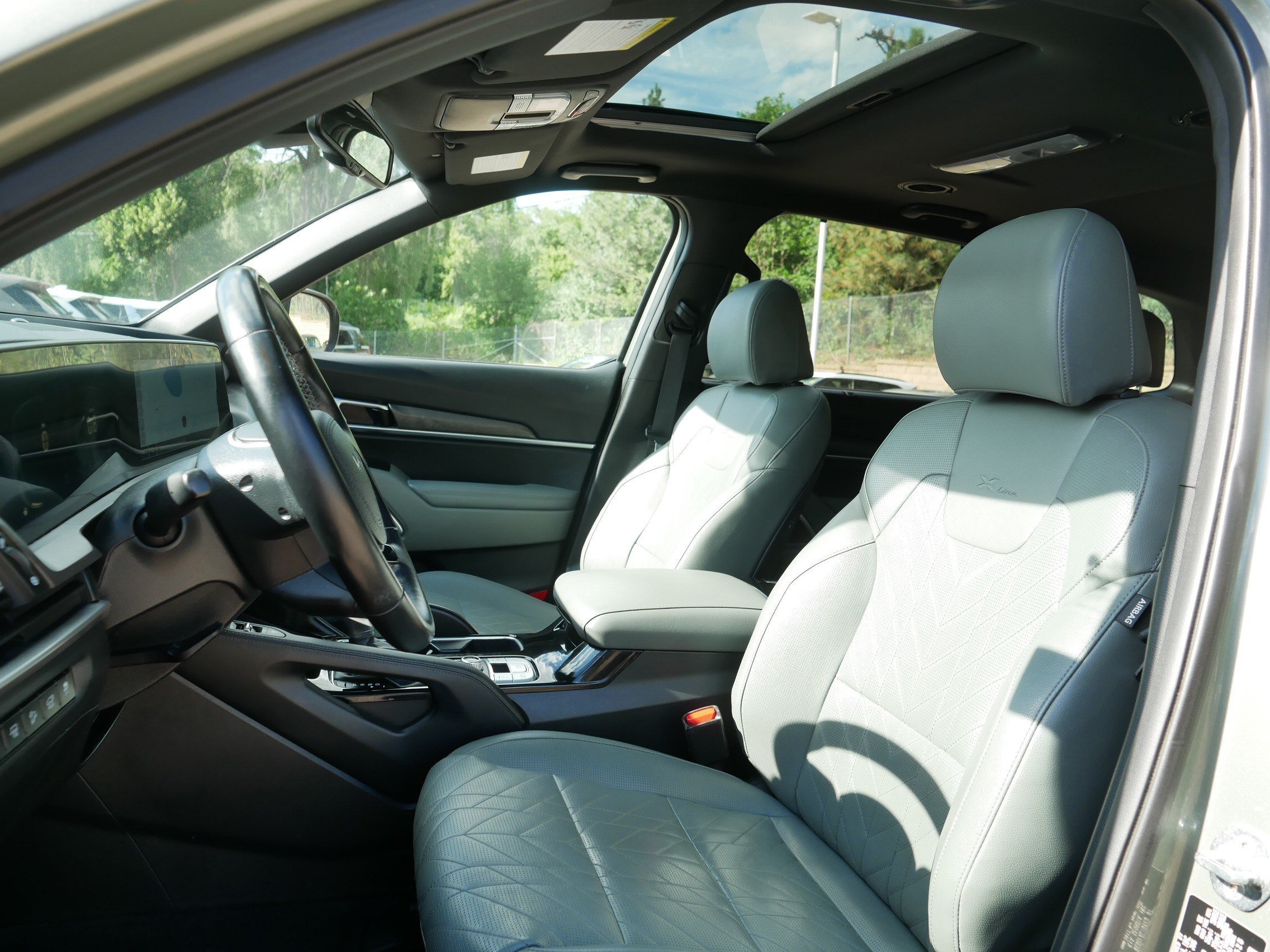 Used 2023 Jungle Green Kia EX X-Line image 35