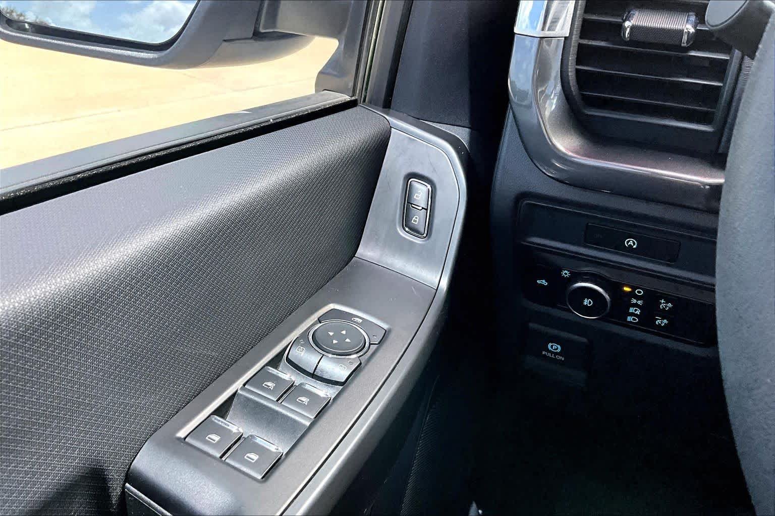 Used 2025 Oxford White Ford STX image 36