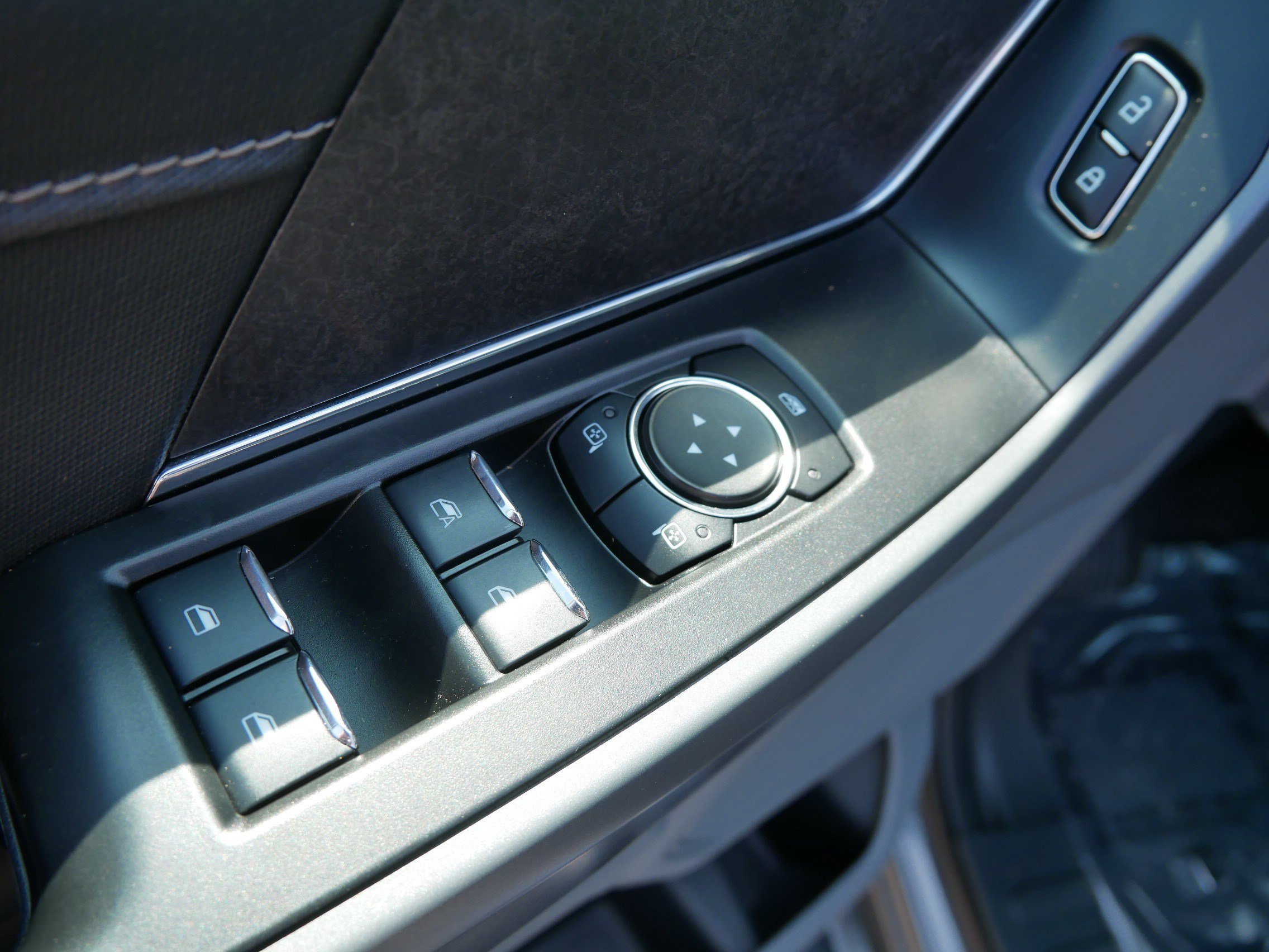 2025 Ford F-150 XLT - Photo 20