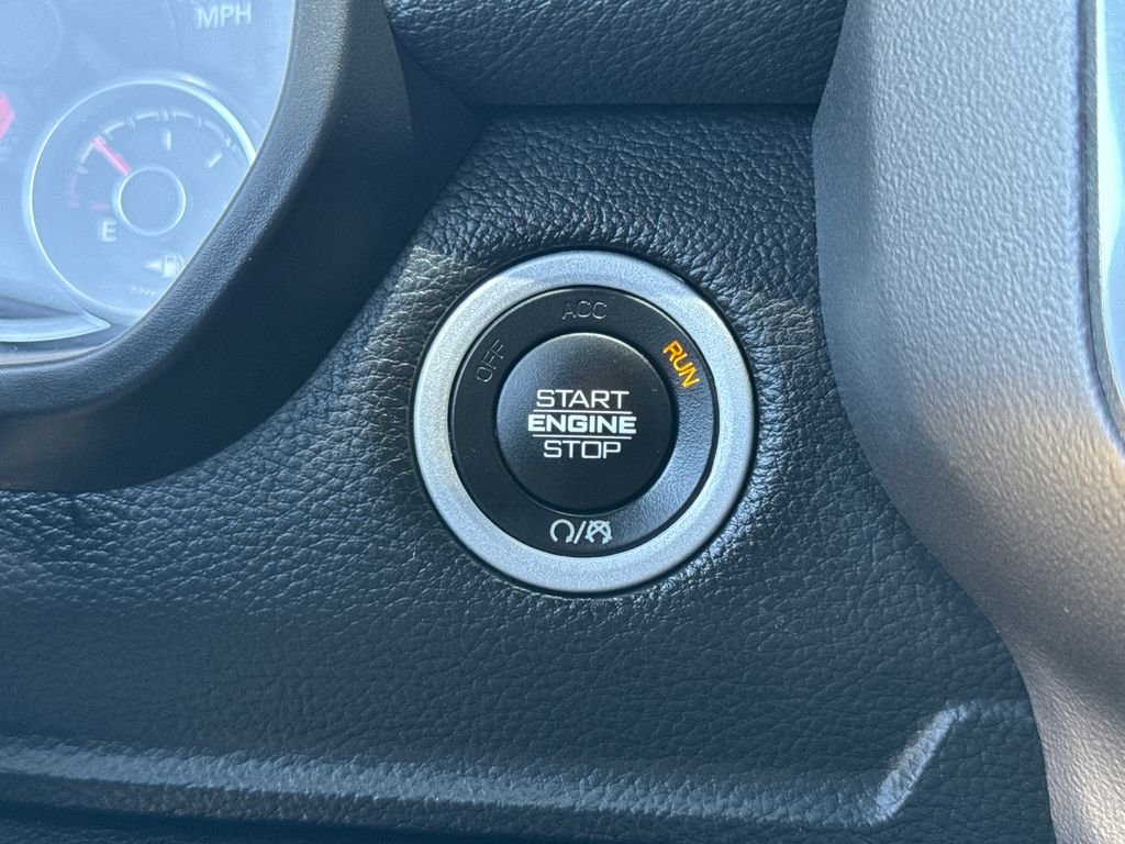 Used 2023 White Ram Laramie image 30
