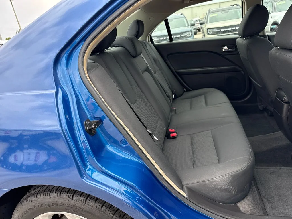 Used 2012 Blue Ford SE image 26