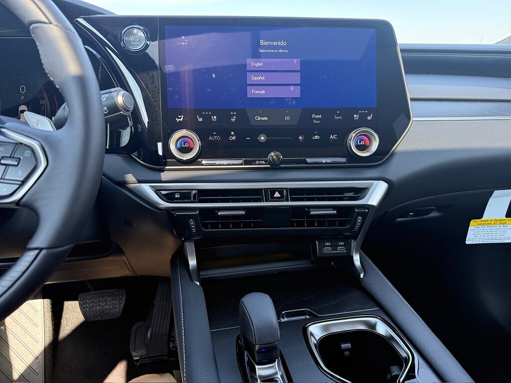 New 2026 Eminent White Pearl Lexus PREMIUM PLUS image 27