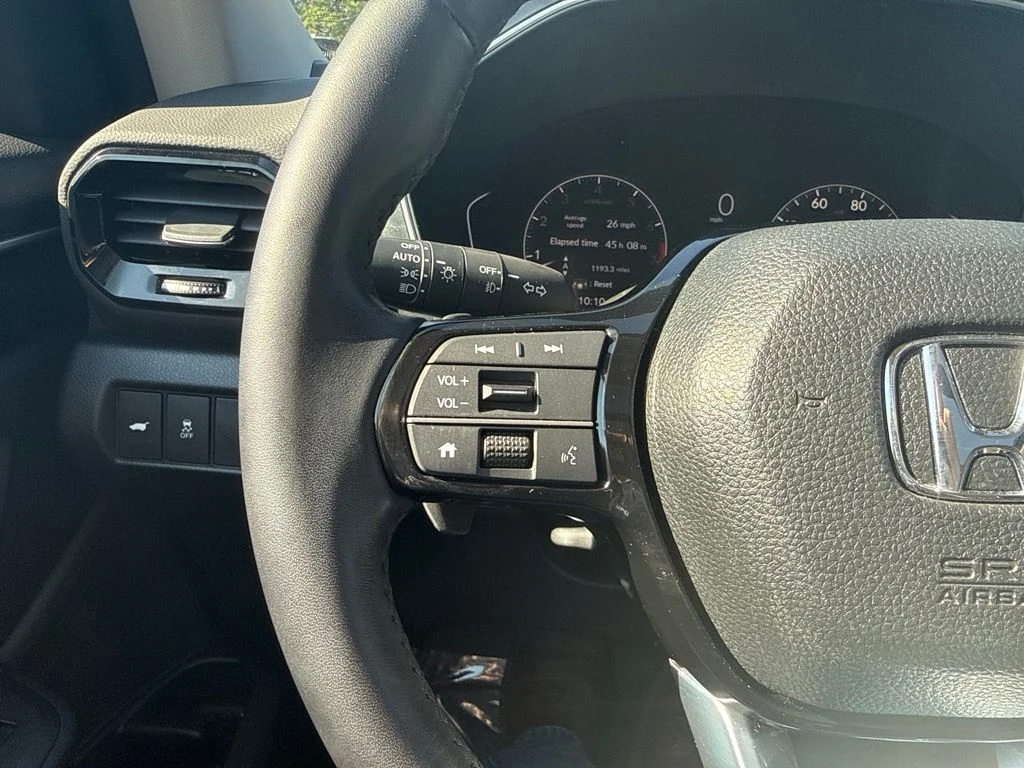 Used 2023  Honda Touring image 18