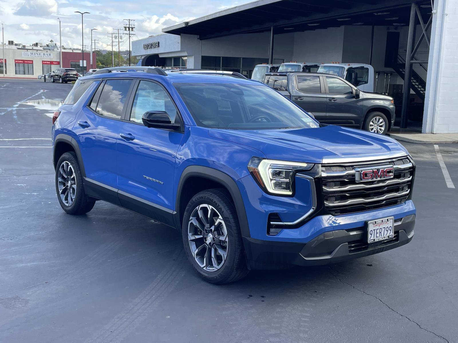 Used 2025 Rapids Metallic GMC Elevation image 3