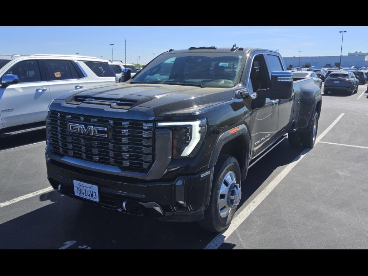 2024 GMC Sierra 4WD Crew Cab LB DRW Denali Ultimate's photo