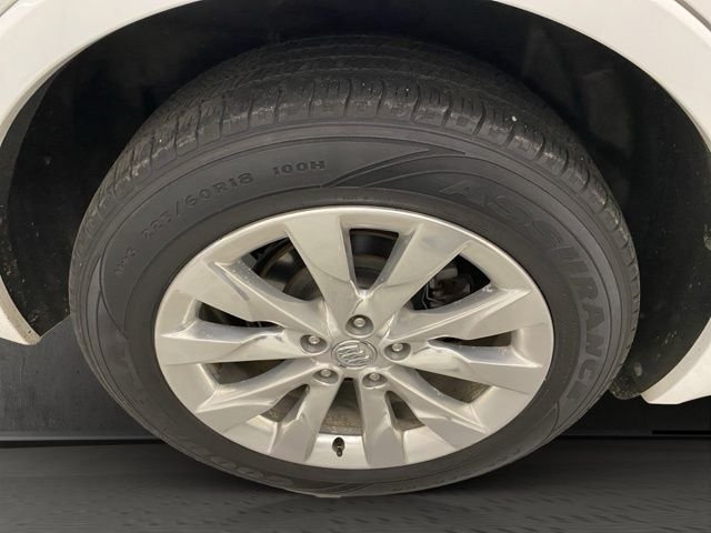 Used 2017 White Buick Essence image 38
