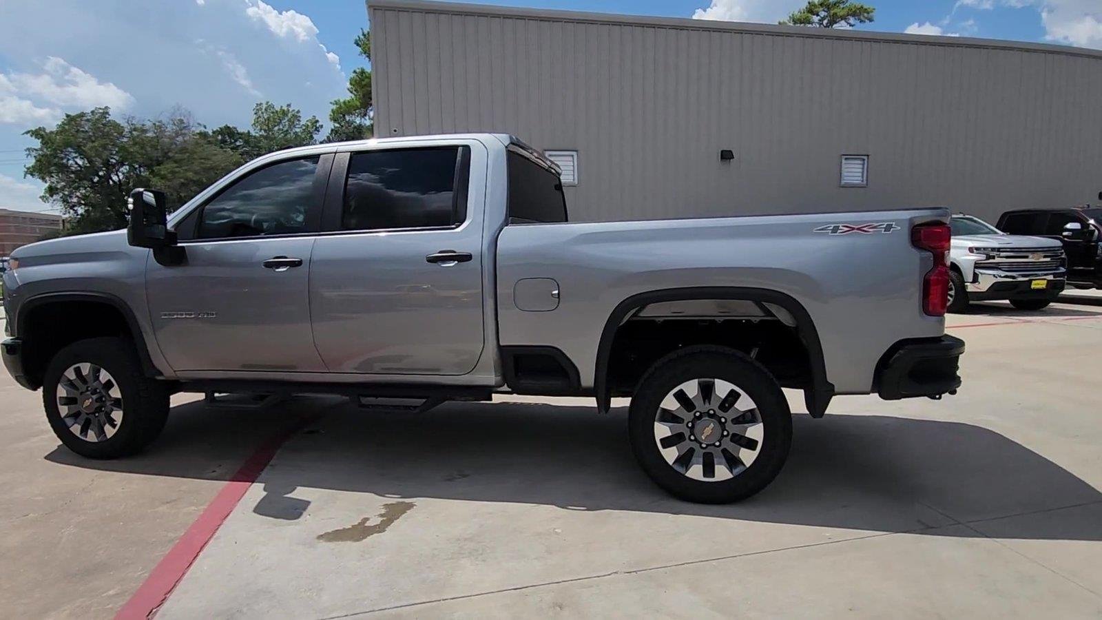 2025 Chevrolet Silverado 2500HD Custom - Photo 6