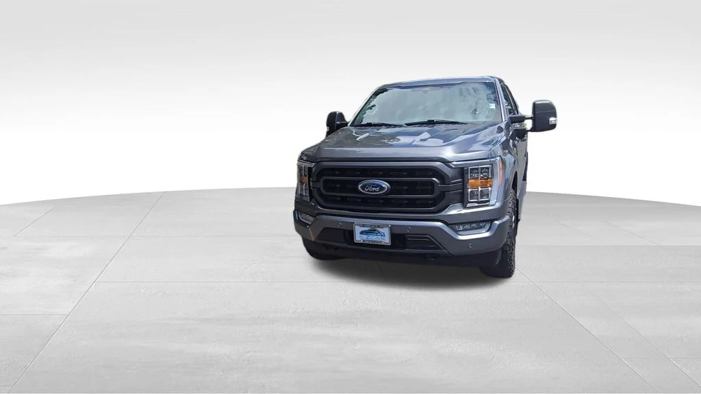 Used 2022 Gray Metallic Ford XLT image 3
