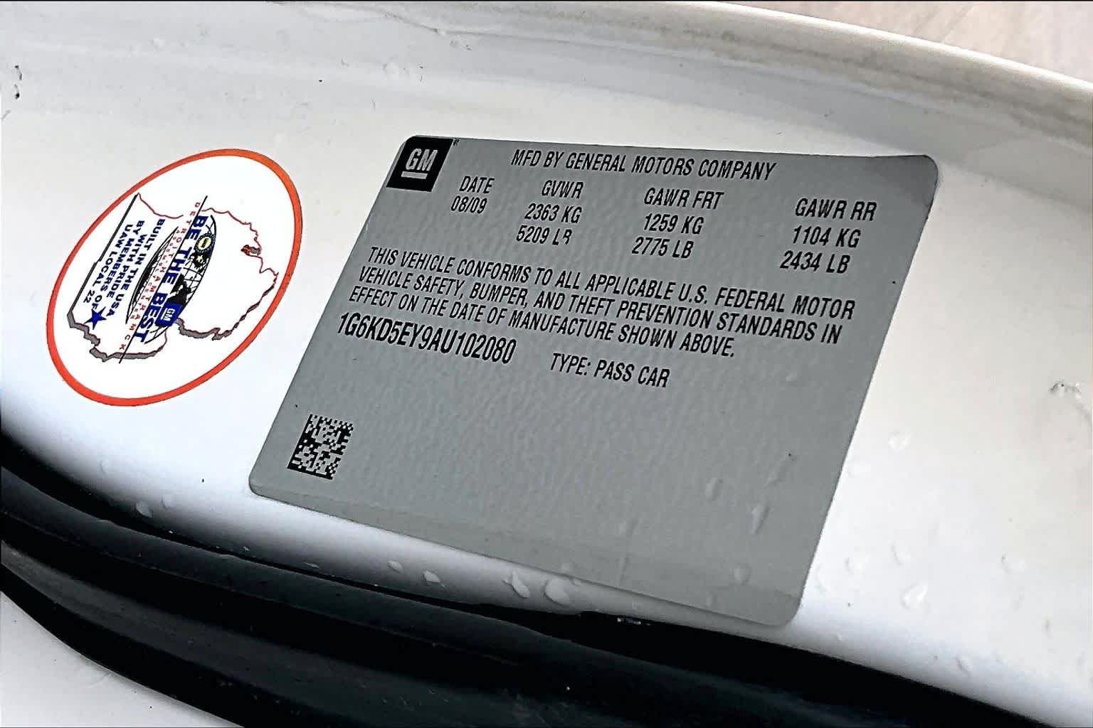 Used 2010 White Diamond Tricoat Cadillac w/1SC image 33