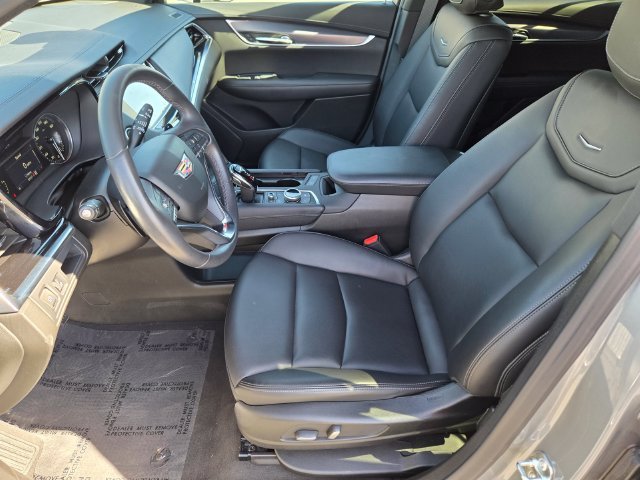 Used 2024 Silver Cadillac Luxury image 11