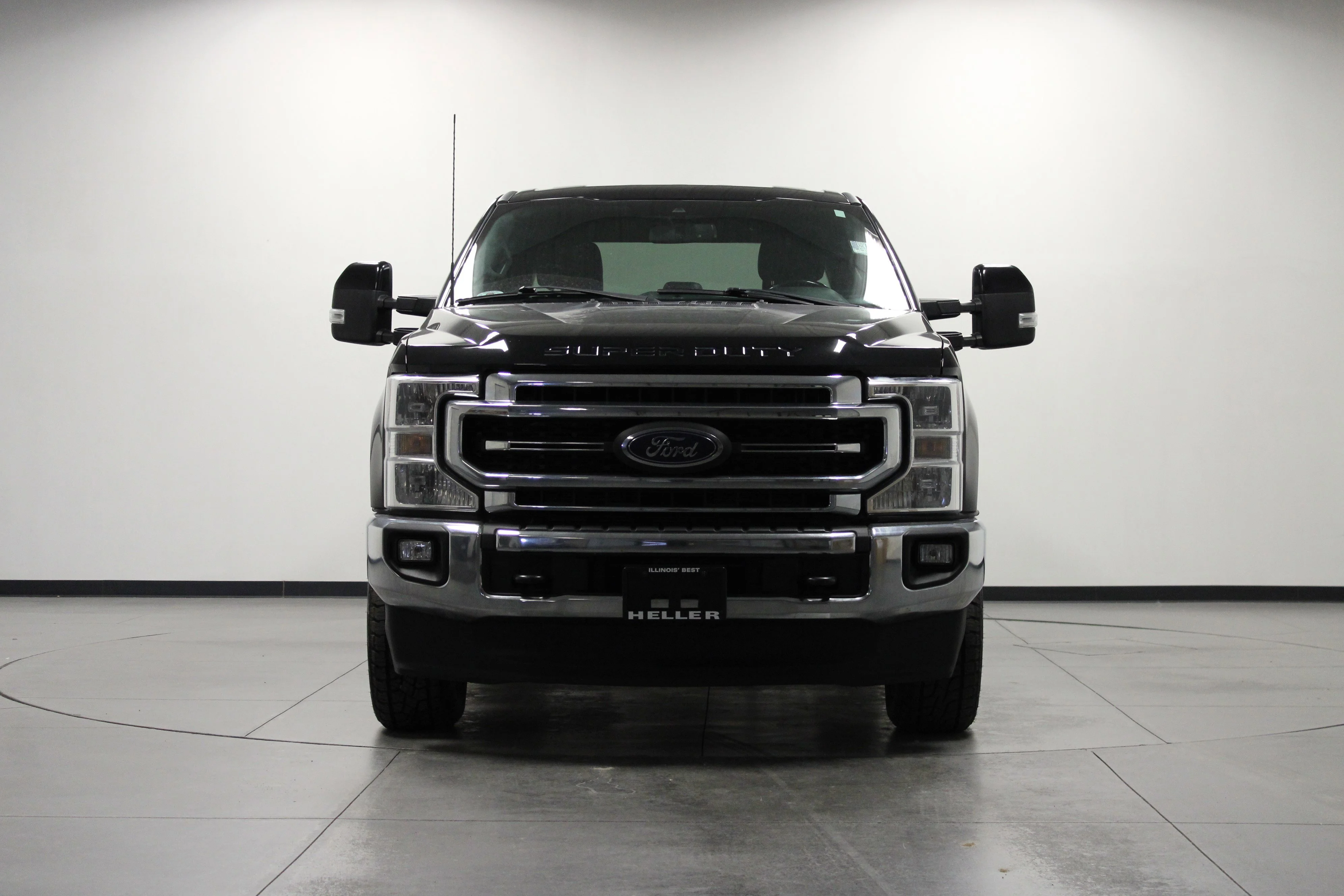 Used 2022 Agate Black Metallic Ford Lariat image 9