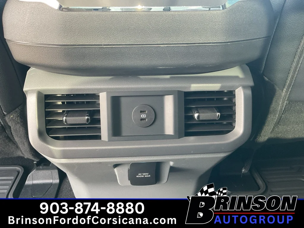 Used 2025 Oxford White Ford LARIAT image 17