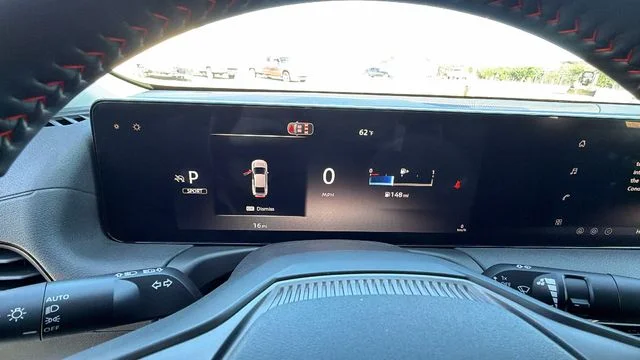 2026 Nissan Sentra SR - Photo 29