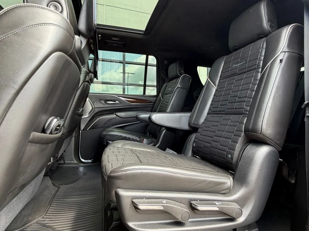 Used 2021 Black Cadillac Sport Platinum image 21
