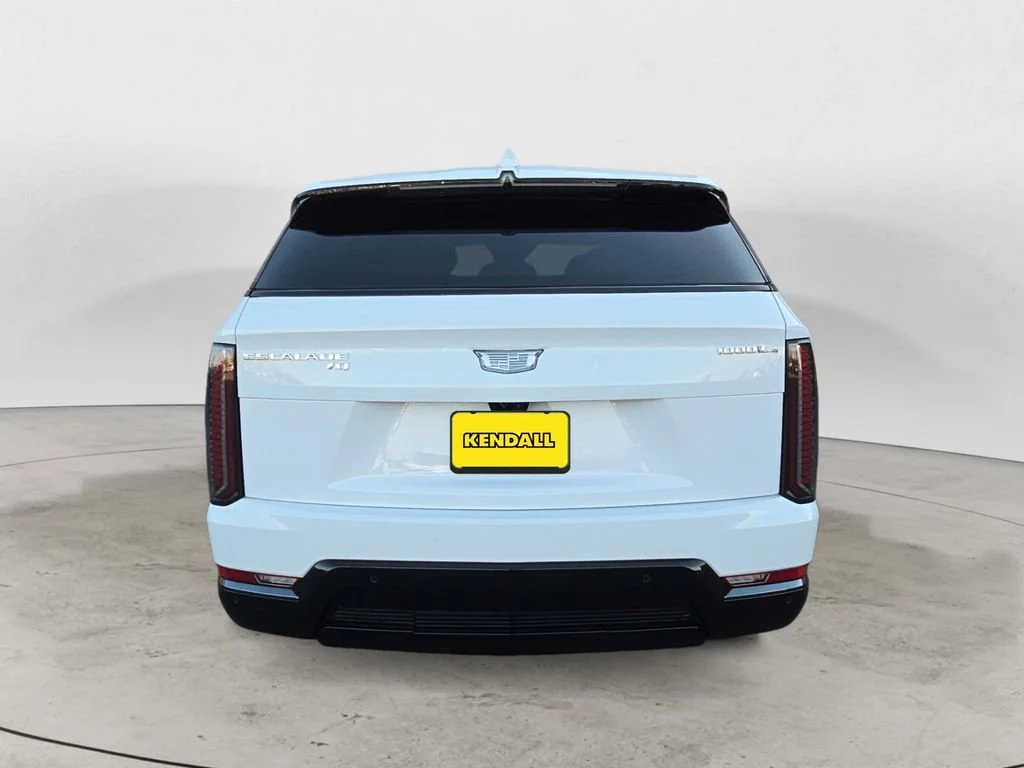 Used 2025 Summit White Cadillac Sport 2 image 4