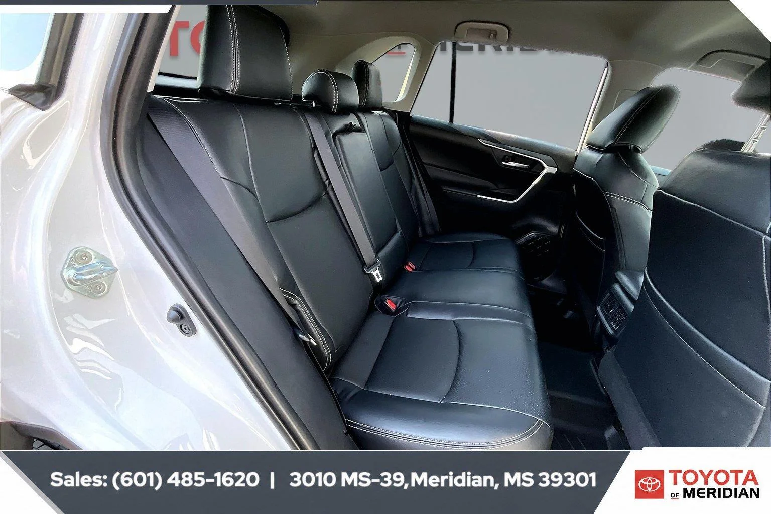 Used 2024 Ice Cap Toyota XLE image 20