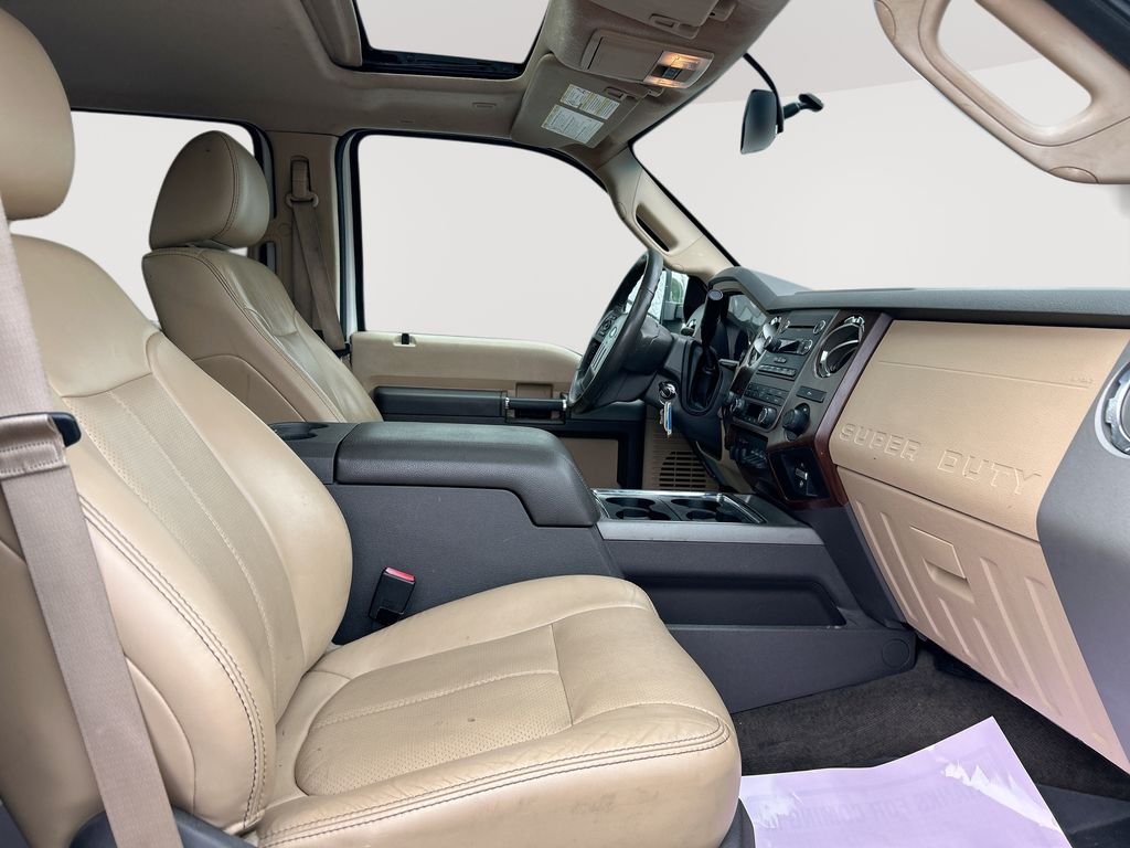 Used 2011  Ford Lariat image 24