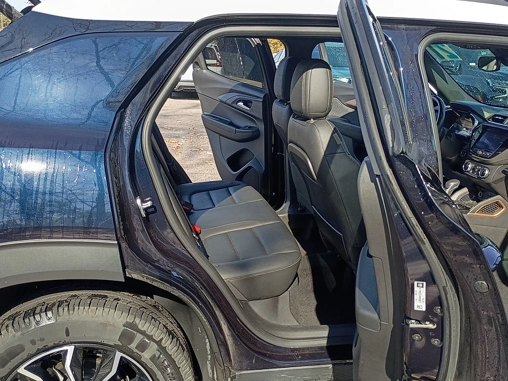 Used 2021 Midnight Blue Metallic Chevrolet ACTIV image 15