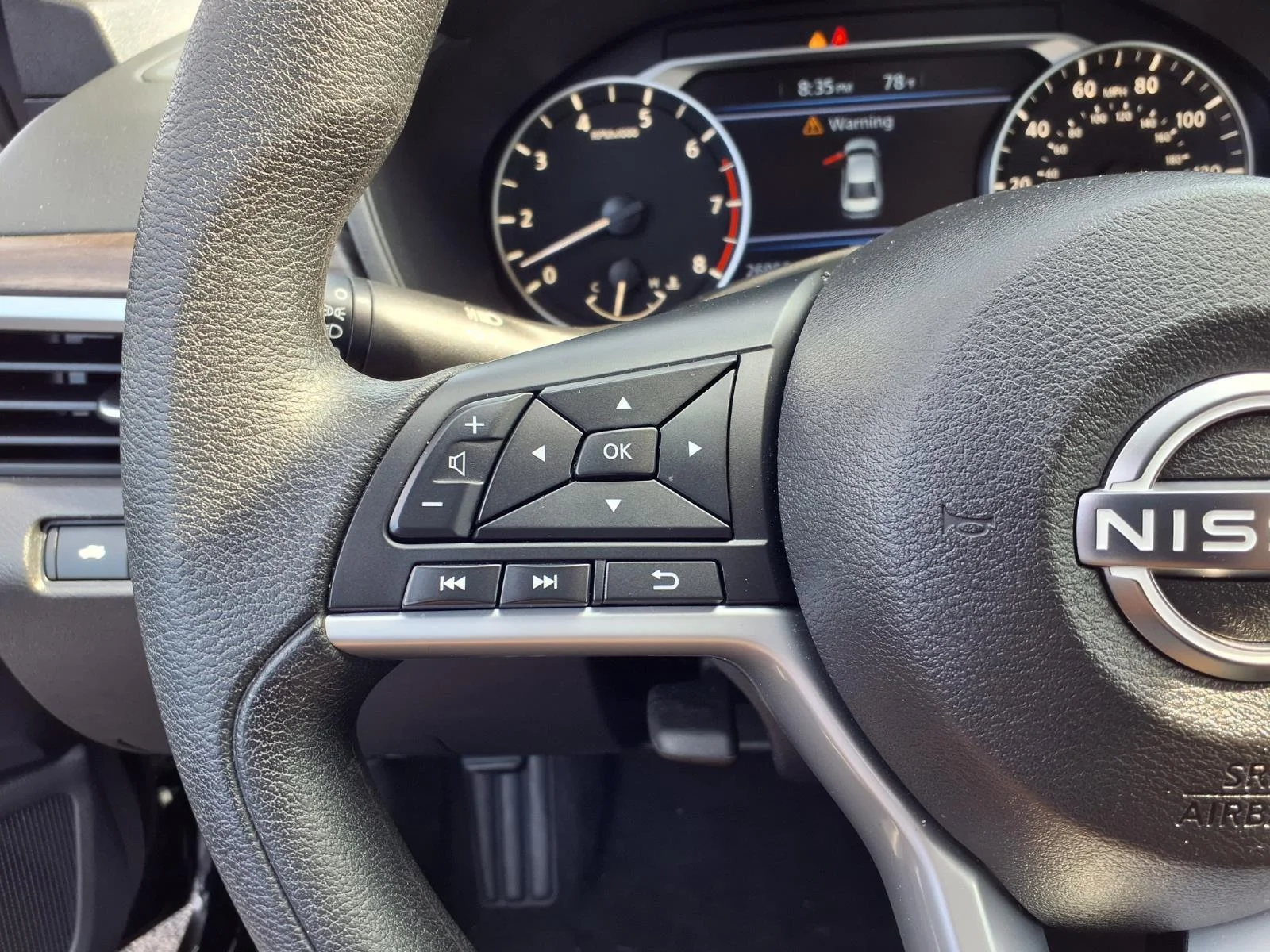 Used 2025 Super Black Nissan SV image 14
