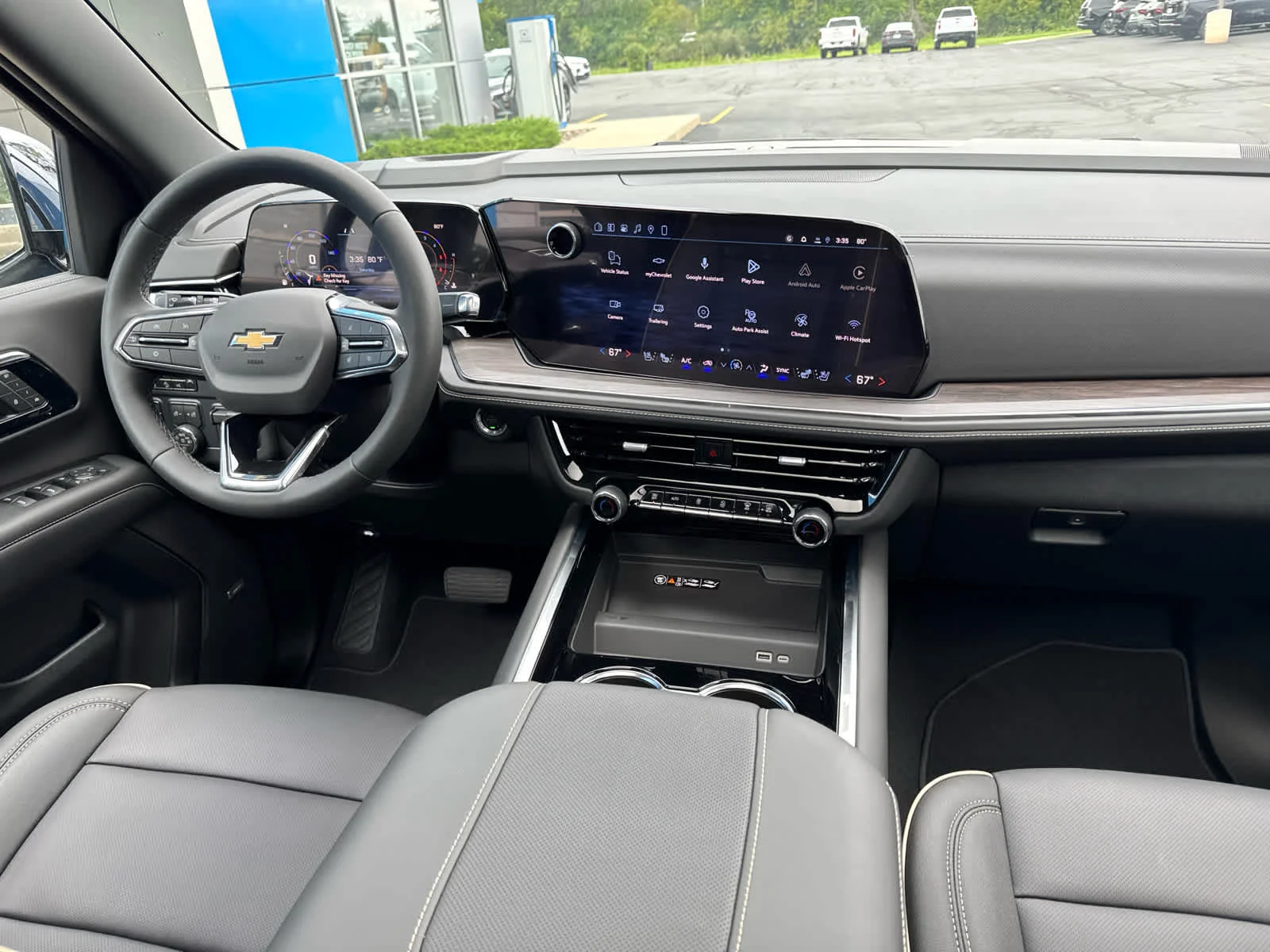 2026 Chevrolet Suburban Premier - Photo 7
