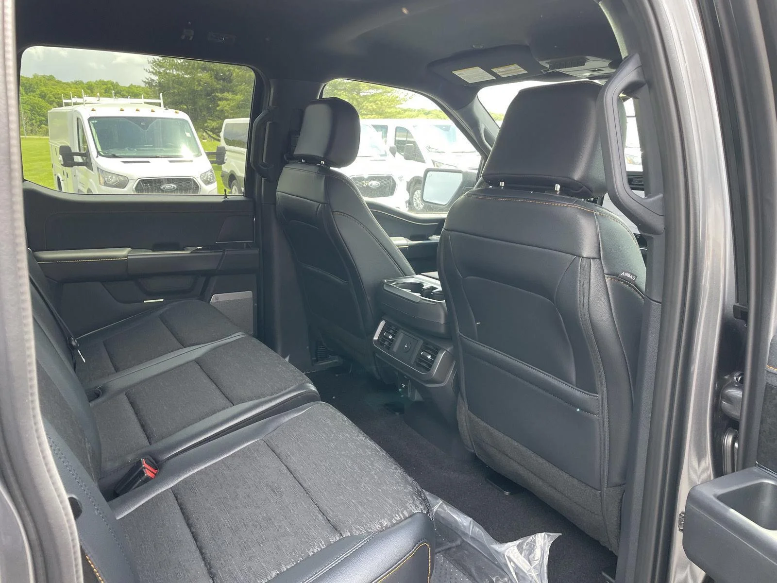 New 2026 Carbonized Gray Metallic Ford Tremor image 35