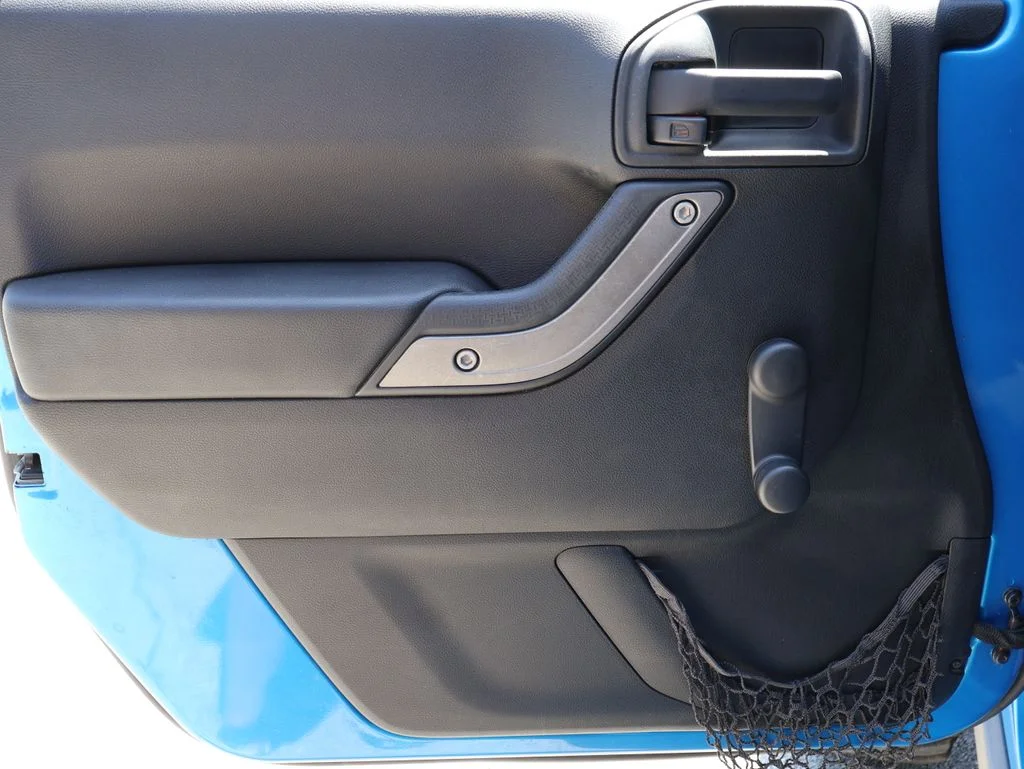 Used 2014 Blue Jeep Unlimited Sport image 19
