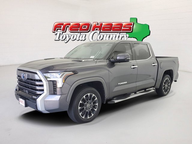 Pre-Owned 2023 Toyota Tundra 4WD Limited Crew Cab Pickup in
