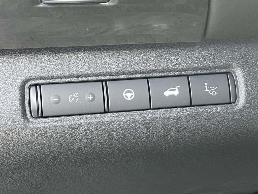 New 2026 Boulder Gray Pearl / Super Black Two-tone Nissan Platinum image 19