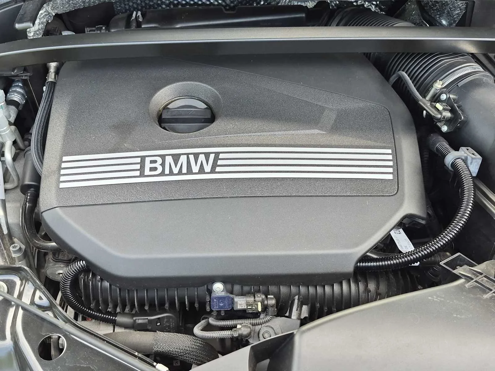 Used 2023 Black Sapphire Metallic BMW xDrive28i image 14