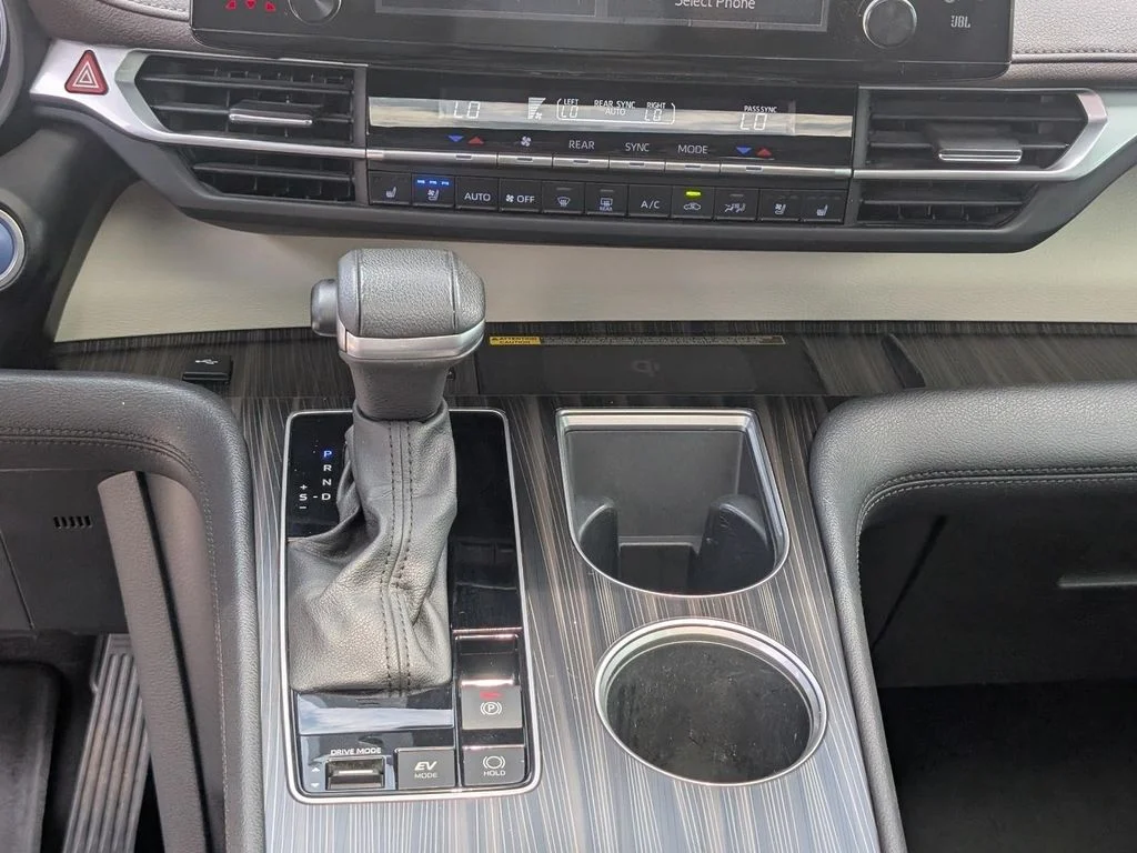 Used 2023 Beige Toyota Platinum image 21