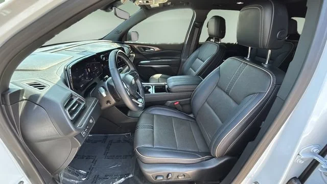 Used 2026 Polar White Tricoat Chevrolet High Country image 18