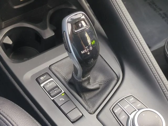 Used 2022 Black BMW sDrive28i image 27