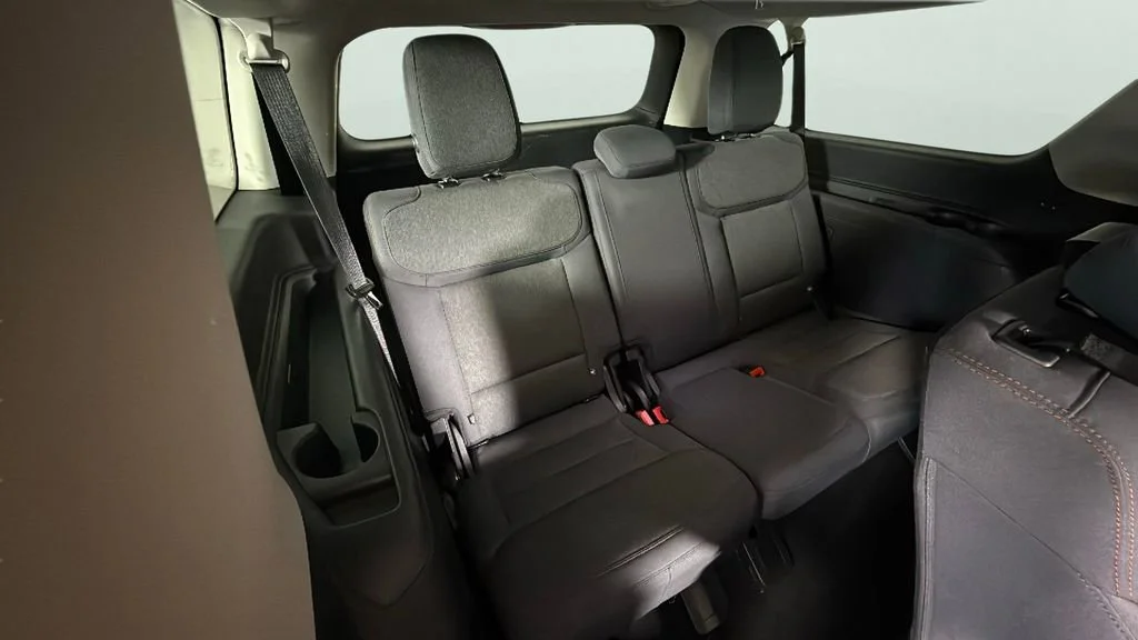 Used 2025  Ford Active image 32