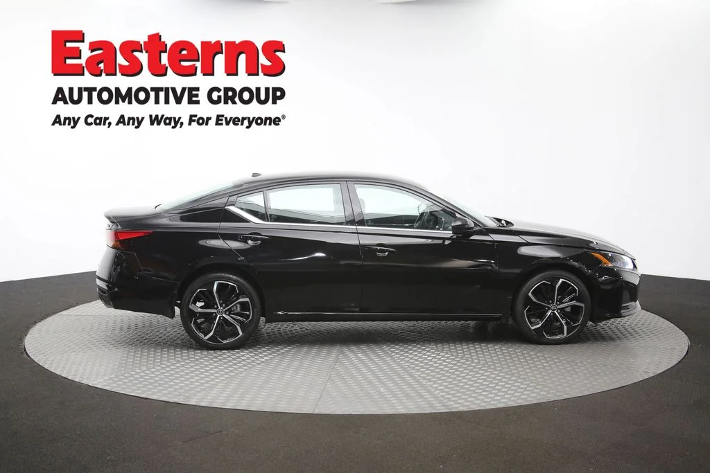 Used 2023 Black Nissan 2.5 SR image 48