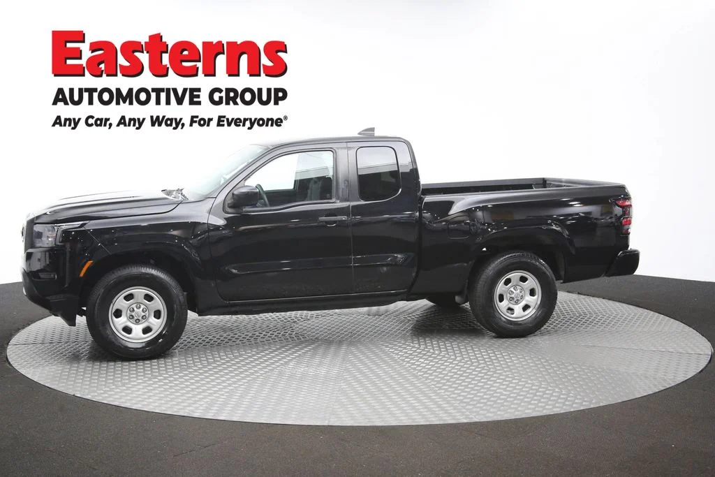 Used 2022 Black Nissan S image 56